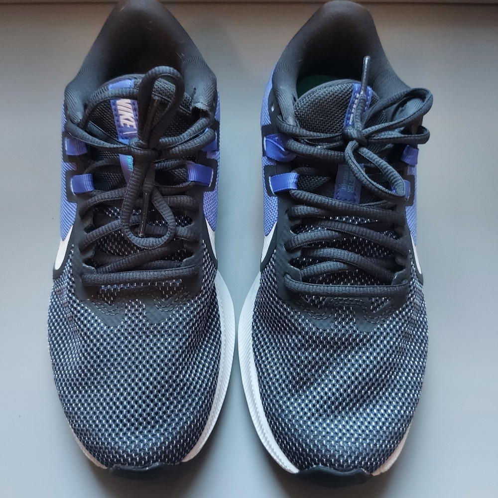 Perfect condition Nike Downshifters!
